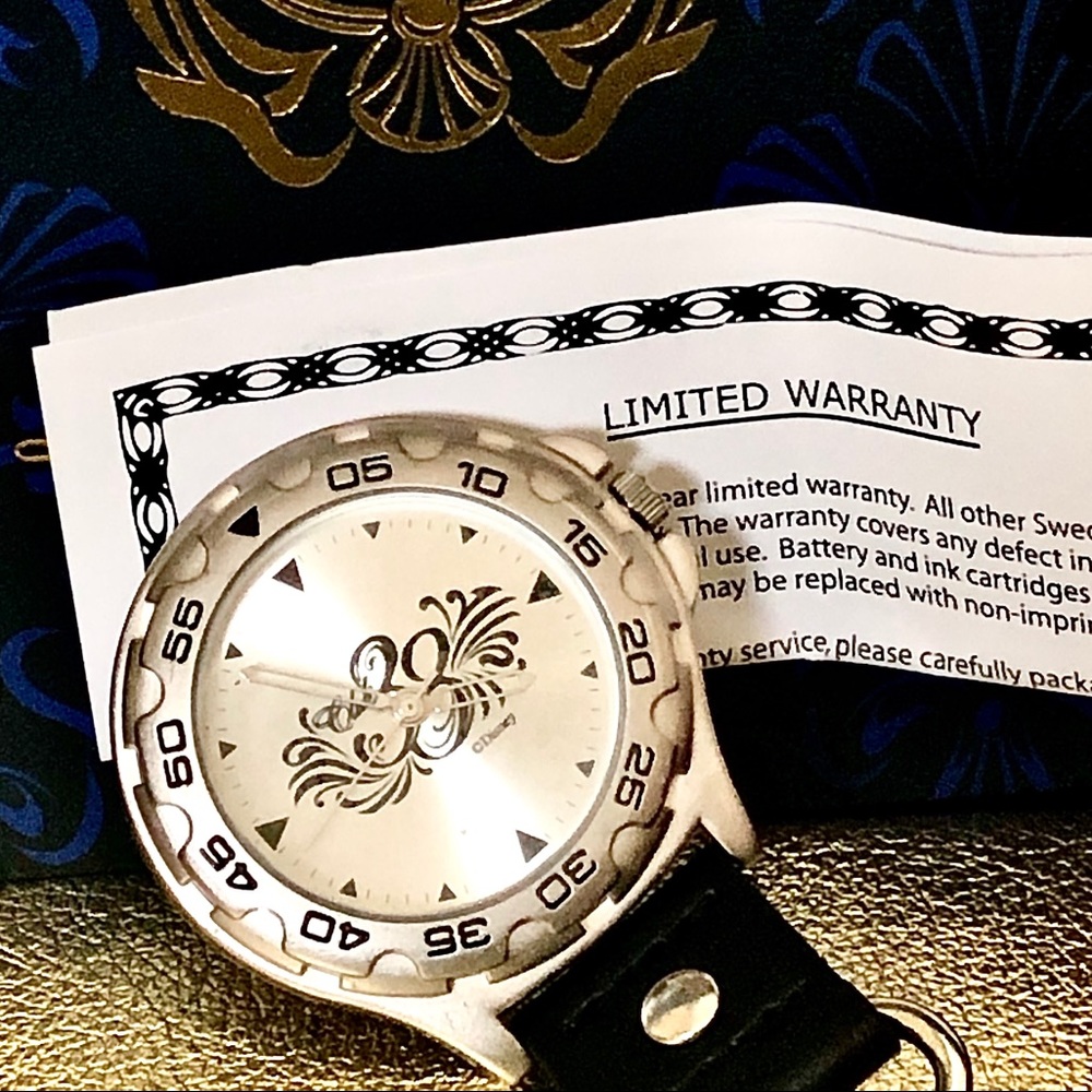 ⭐️💲SOLD💲⭐️ RARE ⭐️ DISNEY ⭐️ Club 33 Pocket Watch - Picture 5 of 16